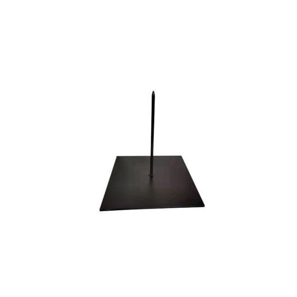 Jernfod med spyd � kvadratisk 6 � 6 � 8 cm