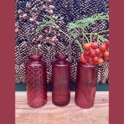 Glas vaser med m�nster 3 ass. r�d 13,5 cm
