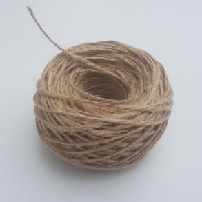 Jutegarn 3 tr�d natur 85 gram.